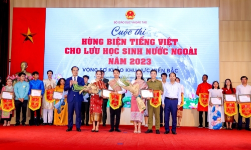 Đội tuyển Học viện CSND giành giải Nhì khu vực phía Bắc cuộc thi hùng biện tiếng Việt cho lưu học sinh nước ngoài